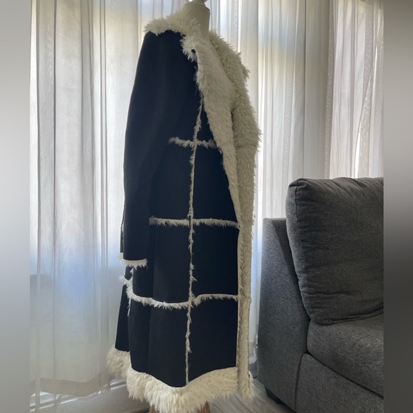 MYRIAD MEMORIES FAUX FUR COAT - Picture 8 of 11